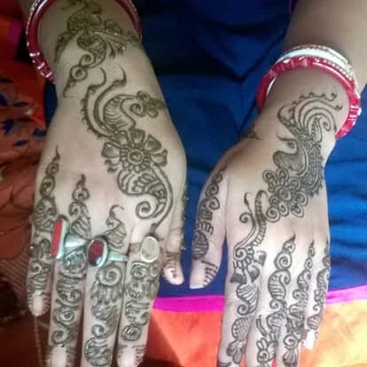 Airy paisley palm designs